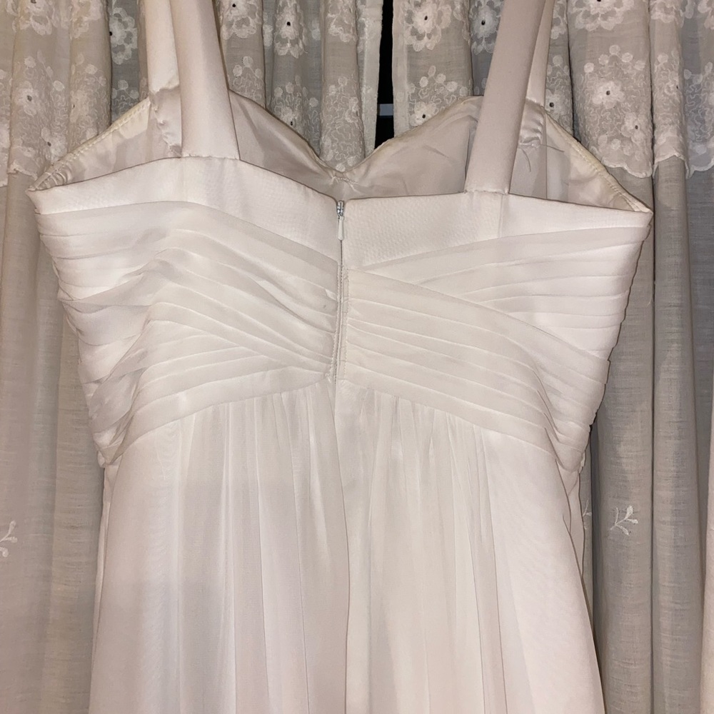 White Gown - Picture 5 of 6